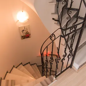 the-house-of-tulpan.istanbul-turkeyhotels.com/